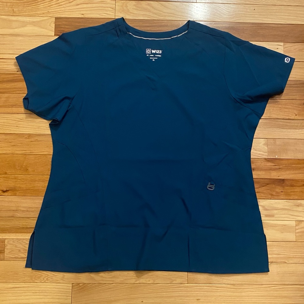Wonderwink scrub top